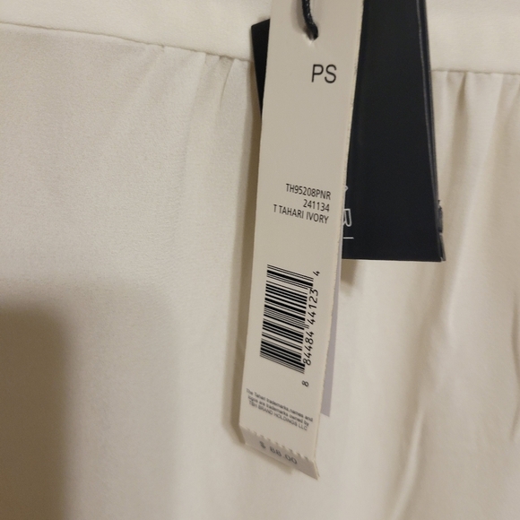 Tahari White Button-Up Blouse Timeless Demure Business Career NEW Petite Small - Picture 6 of 6